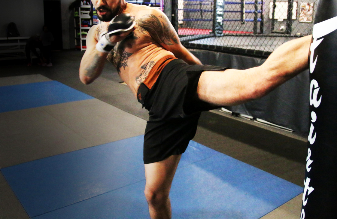 How to Do a Roundhouse Kick With Proper Technique